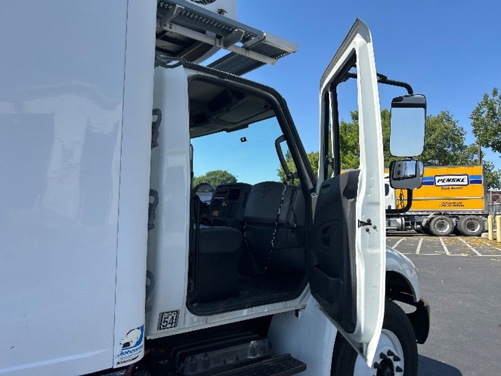 Cold Plate-Light and Medium Duty Trucks-International-2017-4400-Ceres-CA-127,002\n\t\tmiles-$ 54,000 - Image 20