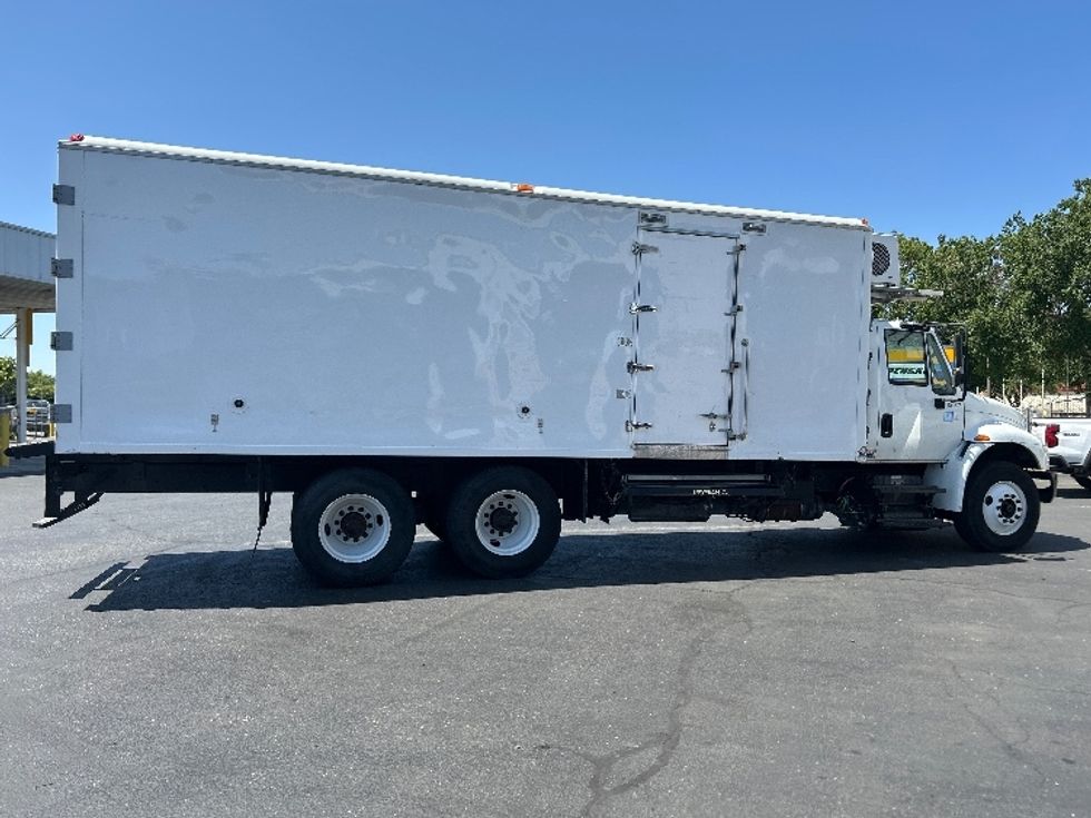 Cold Plate-Light and Medium Duty Trucks-International-2017-4400-Fresno-CA-172,290\n\t\tmiles-$ 54,000 - Image 15