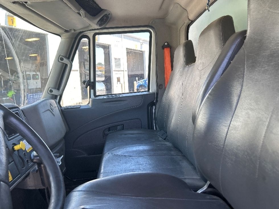 Cold Plate-Light and Medium Duty Trucks-International-2017-4400-Fresno-CA-172,290\n\t\tmiles-$ 54,000 - Image 17