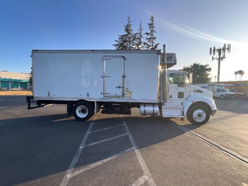 Cold Plate-Light and Medium Duty Trucks-Kenworth-2011-T370-West Sacramento-CA-185,082\n\t\tmiles-$ 29,500 - Image 15