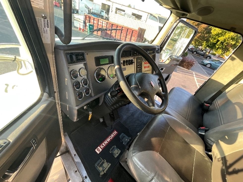 Cold Plate-Light and Medium Duty Trucks-Kenworth-2011-T370-West Sacramento-CA-185,082\n\t\tmiles-$ 29,500 - Image 17