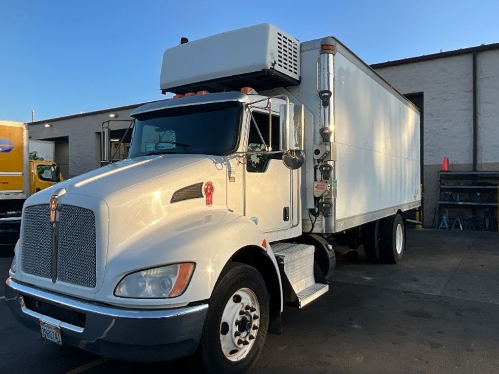 Cold Plate-Light and Medium Duty Trucks-Kenworth-2011-T370-West Sacramento-CA-185,082\n\t\tmiles-$ 29,500 - Image 3