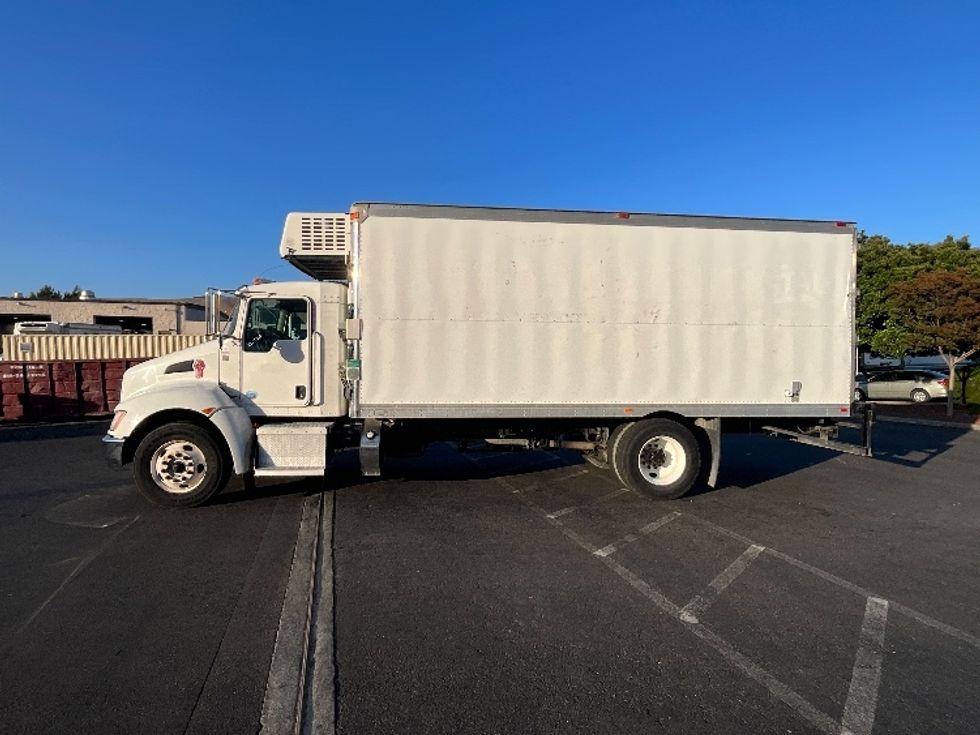 Cold Plate-Light and Medium Duty Trucks-Kenworth-2011-T370-West Sacramento-CA-185,082\n\t\tmiles-$ 29,500 - Image 4