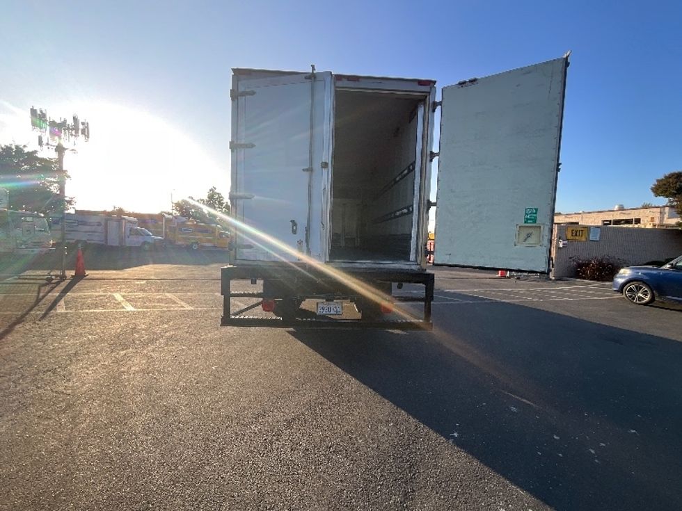 Cold Plate-Light and Medium Duty Trucks-Kenworth-2011-T370-West Sacramento-CA-185,082\n\t\tmiles-$ 29,500 - Image 9