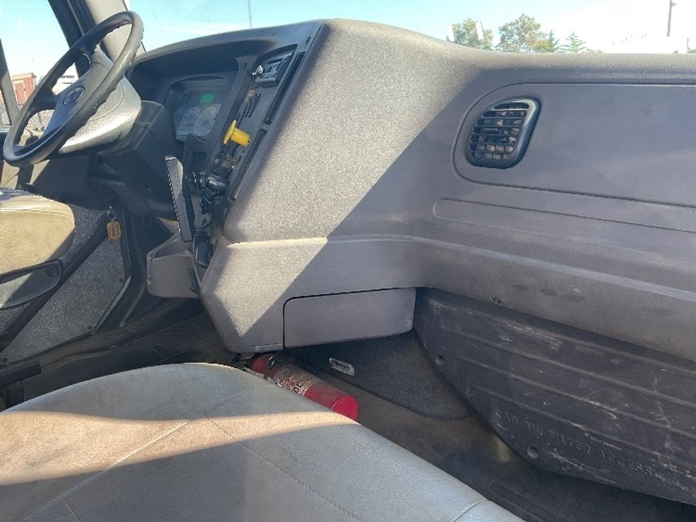 Crane Truck-Specialized Equipment-Freightliner-2017-M2-West Babylon-NY-83,763\n\t\tmiles-$ 76,250 - Image 18