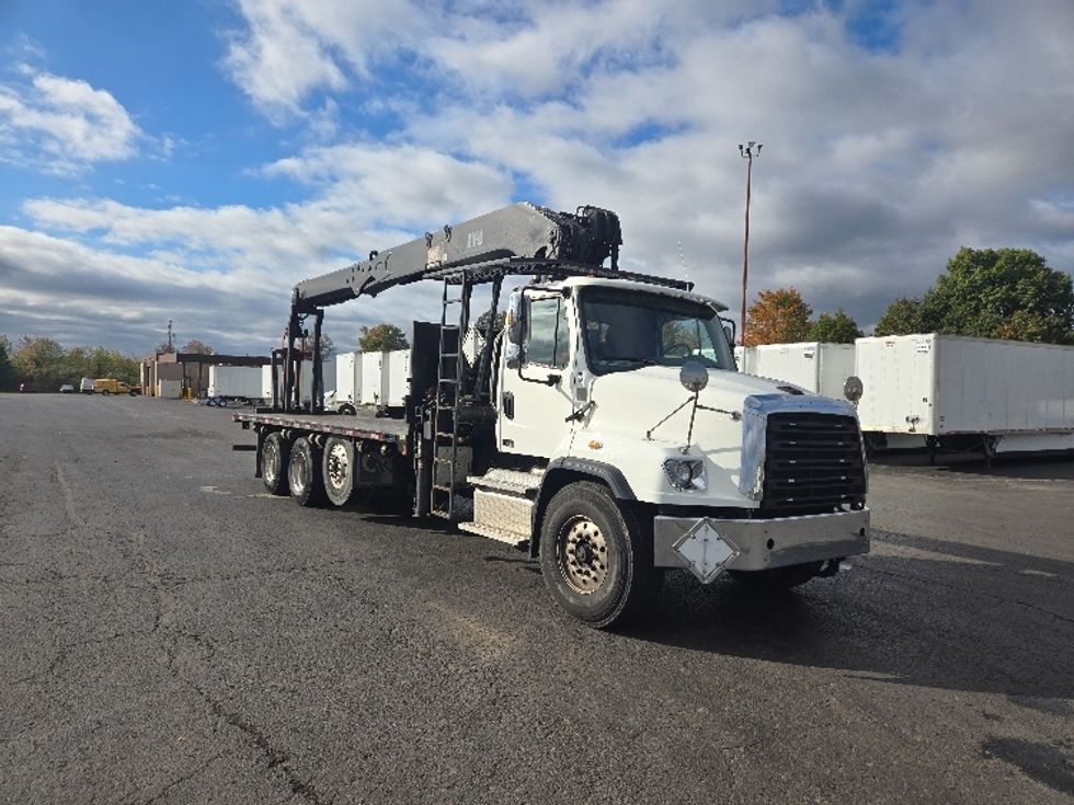 Crane Truck-Specialized Equipment-Freightliner-2019-114SD-White Deer-PA-155,322\n\t\tmiles-$ 111,250 - Image 1