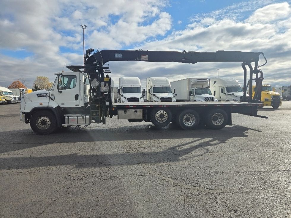 Crane Truck-Specialized Equipment-Freightliner-2019-114SD-White Deer-PA-155,322\n\t\tmiles-$ 111,250 - Image 4