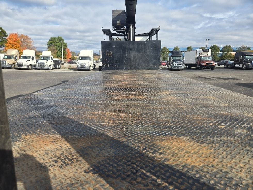 Crane Truck-Specialized Equipment-Freightliner-2019-114SD-White Deer-PA-155,322\n\t\tmiles-$ 111,250 - Image 8