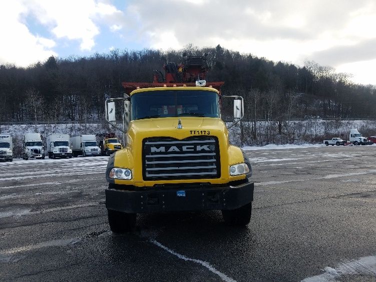 2017 Mack GU (Granite) GU813 photo 2