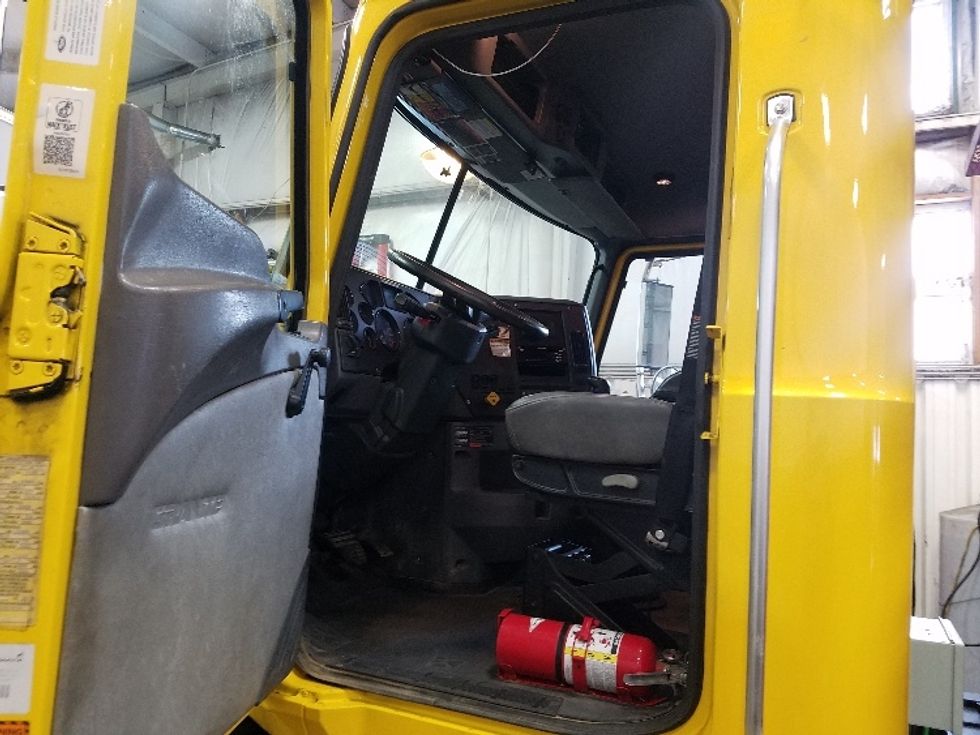 Crane Truck-Specialized Equipment-Mack-2018-GU813-Clearfield-PA-81,960\n\t\tmiles-$ 119,250 - Image 11