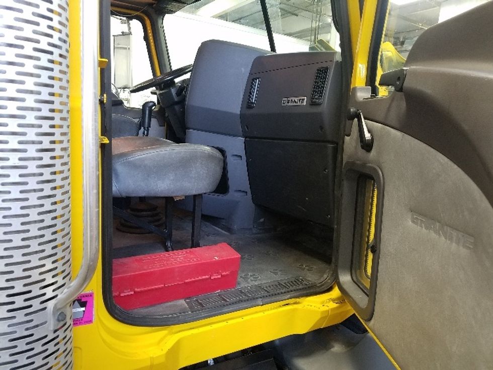 Crane Truck-Specialized Equipment-Mack-2018-GU813-Clearfield-PA-81,960\n\t\tmiles-$ 119,250 - Image 15