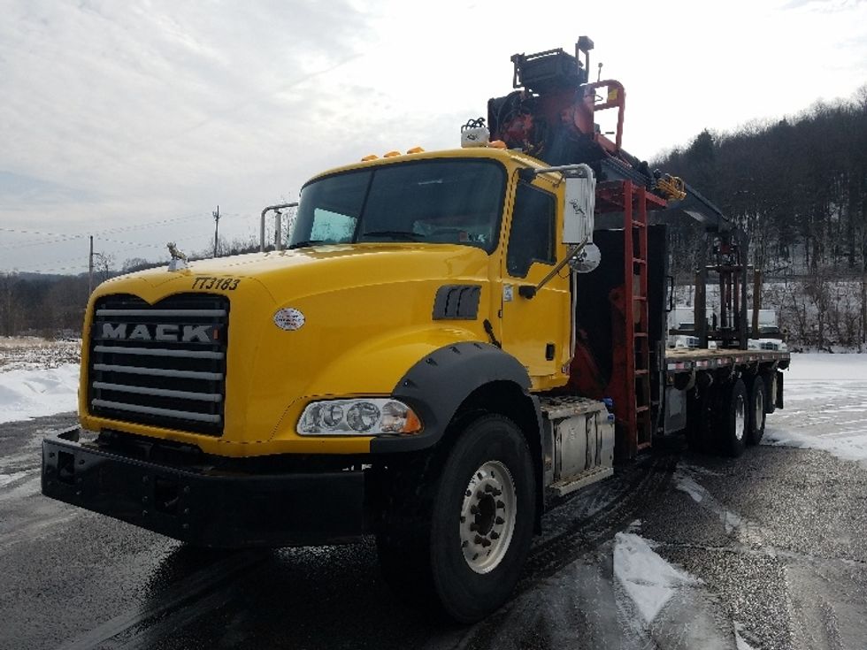 Crane Truck-Specialized Equipment-Mack-2018-GU813-Clearfield-PA-81,960\n\t\tmiles-$ 119,250 - Image 3