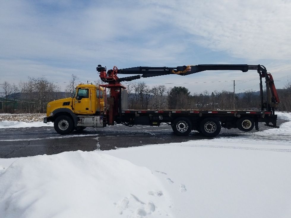 Crane Truck-Specialized Equipment-Mack-2018-GU813-Clearfield-PA-81,960\n\t\tmiles-$ 119,250 - Image 4
