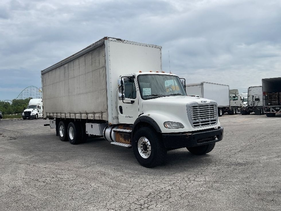 Curtain Side-Light and Medium Duty Trucks-Freightliner-2015-M211264S-Kansas City-MO-453,536\n\t\tmiles-$ 41,000 - Image 1