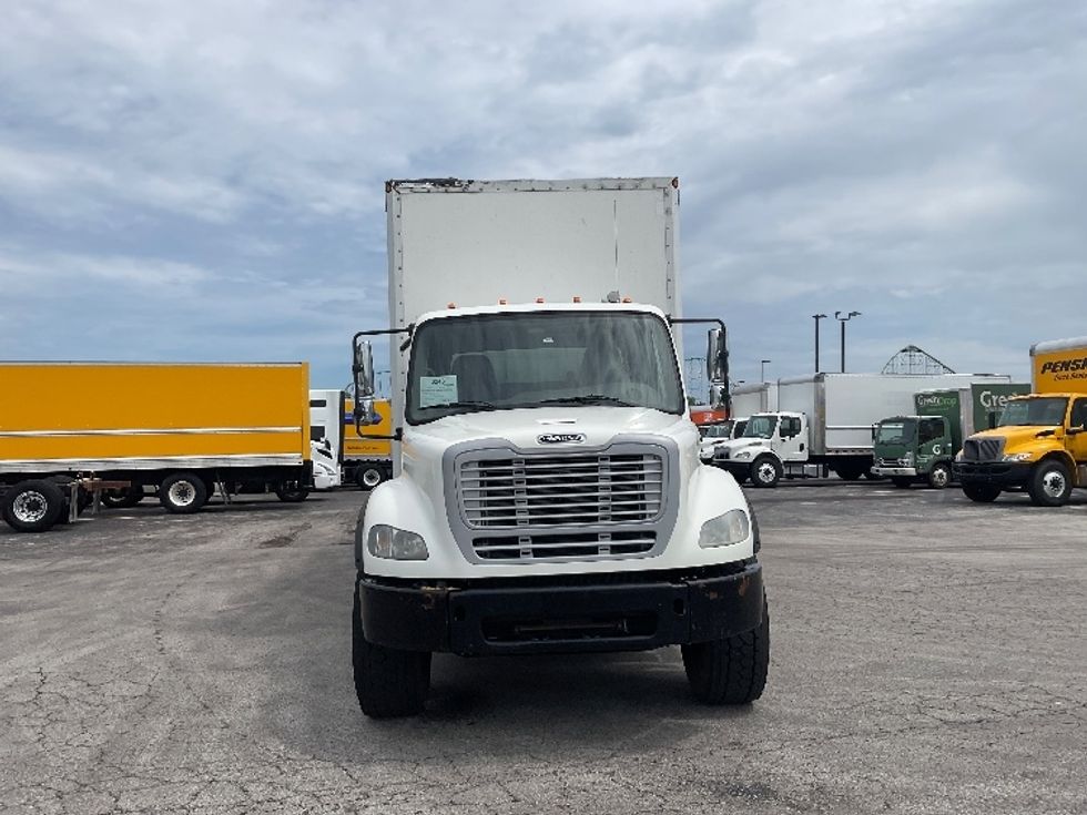 Curtain Side-Light and Medium Duty Trucks-Freightliner-2015-M211264S-Kansas City-MO-453,536\n\t\tmiles-$ 41,000 - Image 2