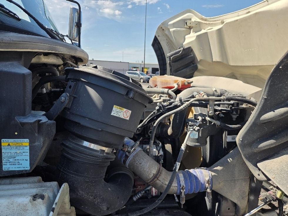 Curtain Side-Light and Medium Duty Trucks-Freightliner-2015-M211264S-Kansas City-MO-453,536\n\t\tmiles-$ 41,000 - Image 22