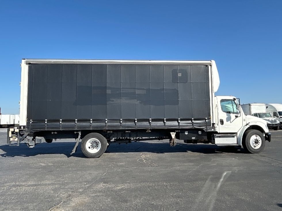 Curtain Side-Light and Medium Duty Trucks-Freightliner-2016-M2-Fontana-CA-239,912\n\t\tmiles-$ 37,750 - Image 15