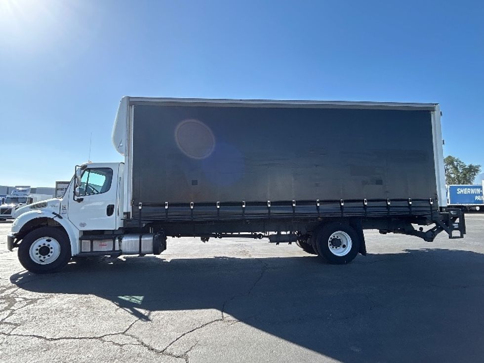 Curtain Side-Light and Medium Duty Trucks-Freightliner-2016-M2-Fontana-CA-239,912\n\t\tmiles-$ 37,750 - Image 4