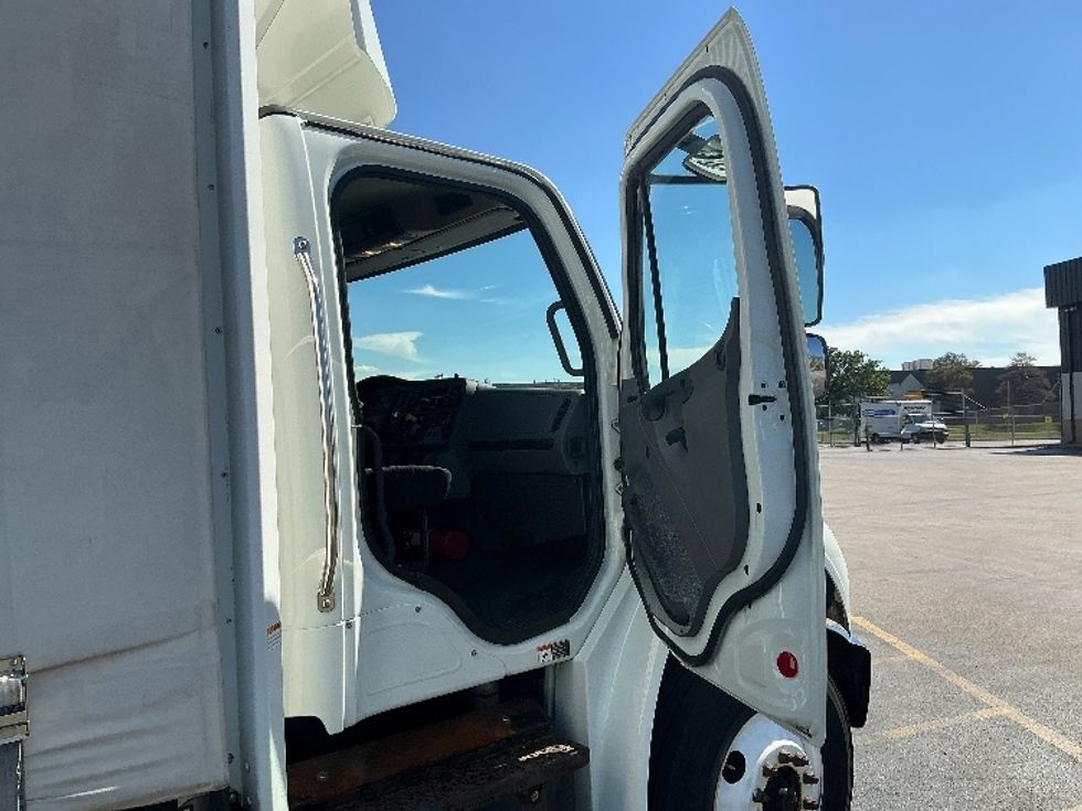 Curtain Side-Light and Medium Duty Trucks-Freightliner-2018-M2-Melrose Park-IL-69,002\n\t\tmiles-$ 63,500 - Image 19