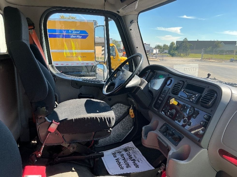 Curtain Side-Light and Medium Duty Trucks-Freightliner-2018-M2-Melrose Park-IL-69,002\n\t\tmiles-$ 63,500 - Image 21