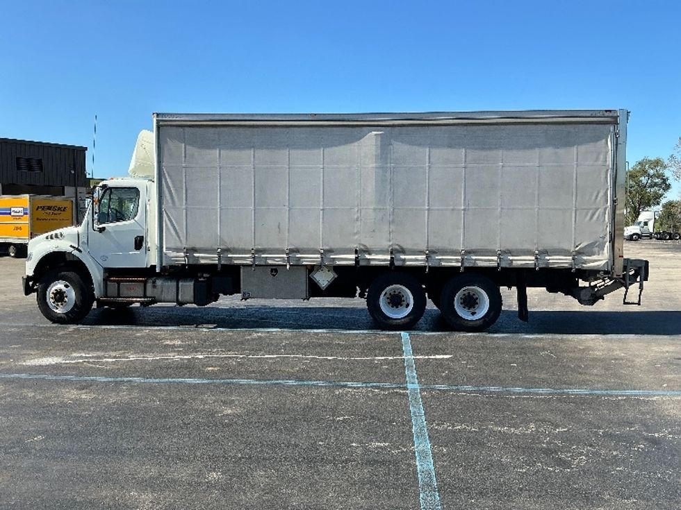 Curtain Side-Light and Medium Duty Trucks-Freightliner-2018-M2-Melrose Park-IL-69,002\n\t\tmiles-$ 63,500 - Image 4