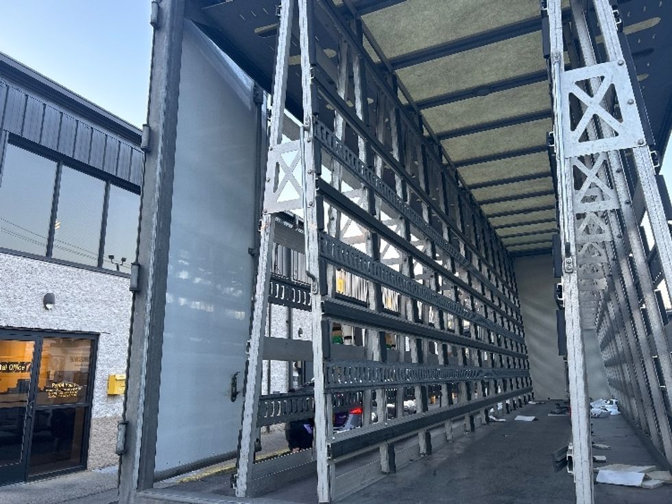 Curtain Side-Light and Medium Duty Trucks-Freightliner-2018-M2-North Bergen-NJ-290,004\n\t\tmiles-$ 31,000 - Image 11