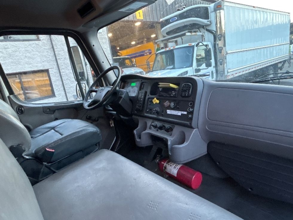 Curtain Side-Light and Medium Duty Trucks-Freightliner-2018-M2-North Bergen-NJ-290,004\n\t\tmiles-$ 31,000 - Image 22