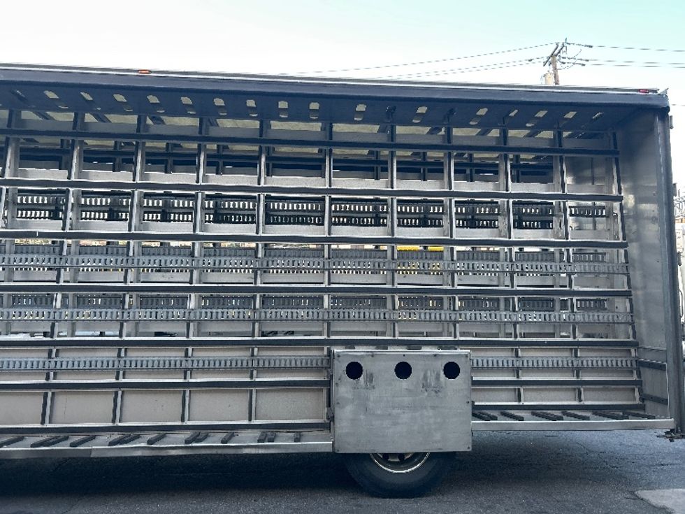 Curtain Side-Light and Medium Duty Trucks-Freightliner-2018-M2-North Bergen-NJ-290,004\n\t\tmiles-$ 31,000 - Image 25