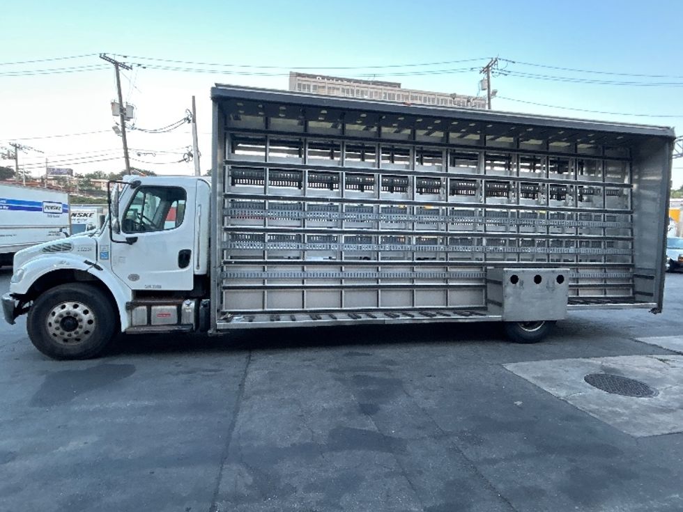 Curtain Side-Light and Medium Duty Trucks-Freightliner-2018-M2-North Bergen-NJ-290,004\n\t\tmiles-$ 31,000 - Image 4