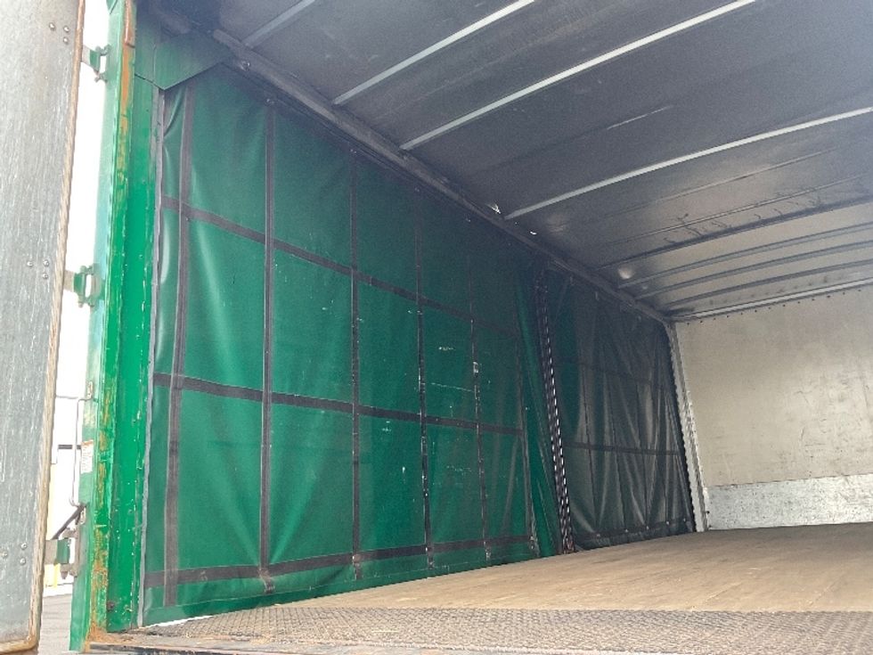 Curtain Side-Light and Medium Duty Trucks-Freightliner-2019-Cascadia X11364S-Philadelphia-PA-425,343\n\t\tmiles-$ 76,000 - Image 10