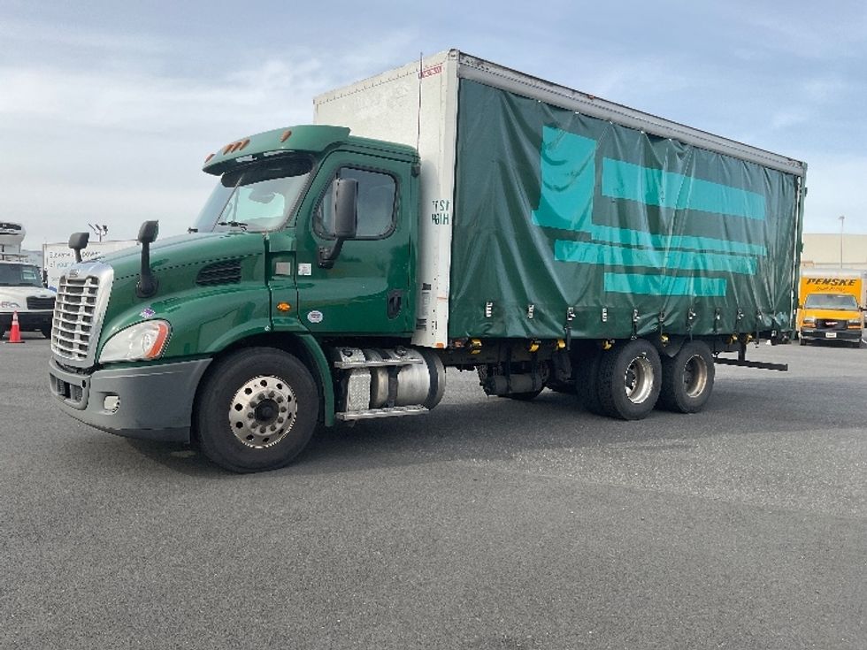 Curtain Side-Light and Medium Duty Trucks-Freightliner-2019-Cascadia X11364S-Philadelphia-PA-425,343\n\t\tmiles-$ 76,000 - Image 3