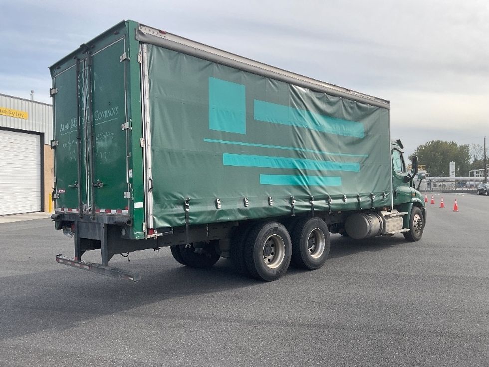 Curtain Side-Light and Medium Duty Trucks-Freightliner-2019-Cascadia X11364S-Philadelphia-PA-425,343\n\t\tmiles-$ 76,000 - Image 12