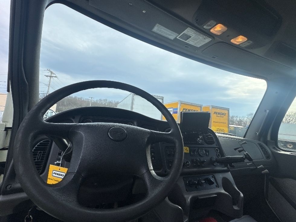 Curtain Side-Light and Medium Duty Trucks-Freightliner-2019-M2-Braintree-MA-259,397\n\t\tmiles-$ 43,250 - Image 18