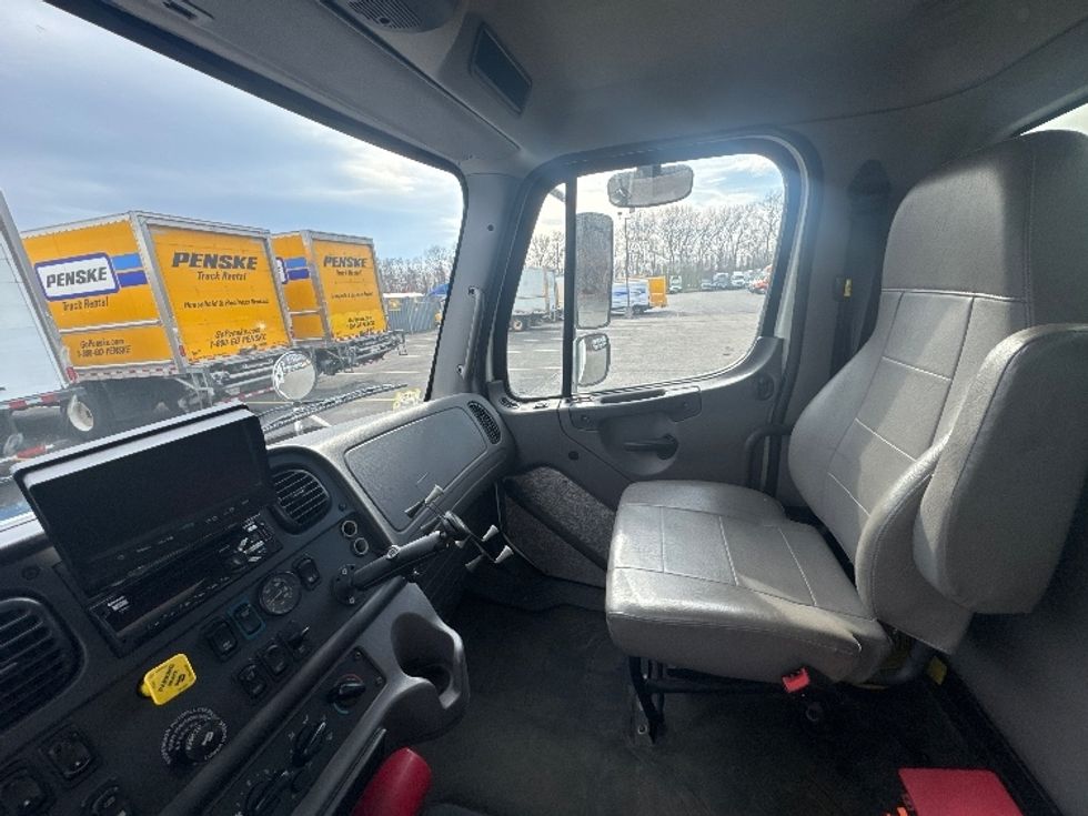 Curtain Side-Light and Medium Duty Trucks-Freightliner-2019-M2-Braintree-MA-259,397\n\t\tmiles-$ 43,250 - Image 19