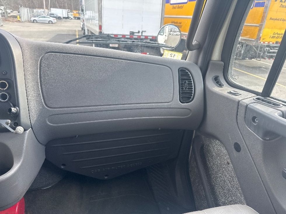 Curtain Side-Light and Medium Duty Trucks-Freightliner-2019-M2-Braintree-MA-259,397\n\t\tmiles-$ 43,250 - Image 21
