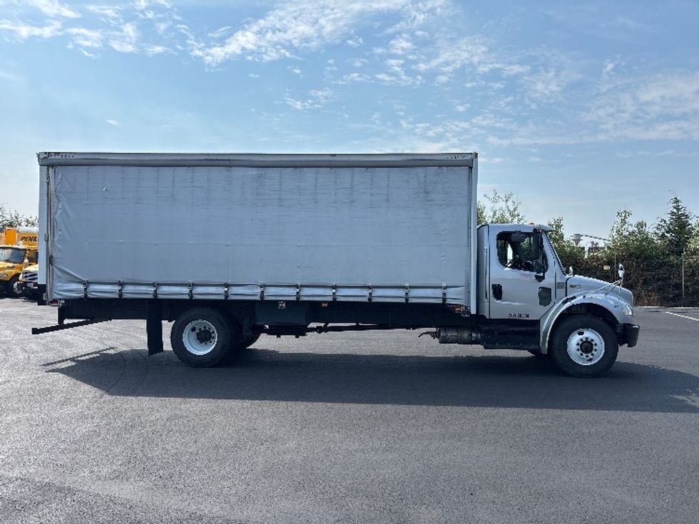 Curtain Side-Light and Medium Duty Trucks-Freightliner-2019-M2-Everett-WA-50,009\n\t\tmiles-$ 55,500 - Image 15
