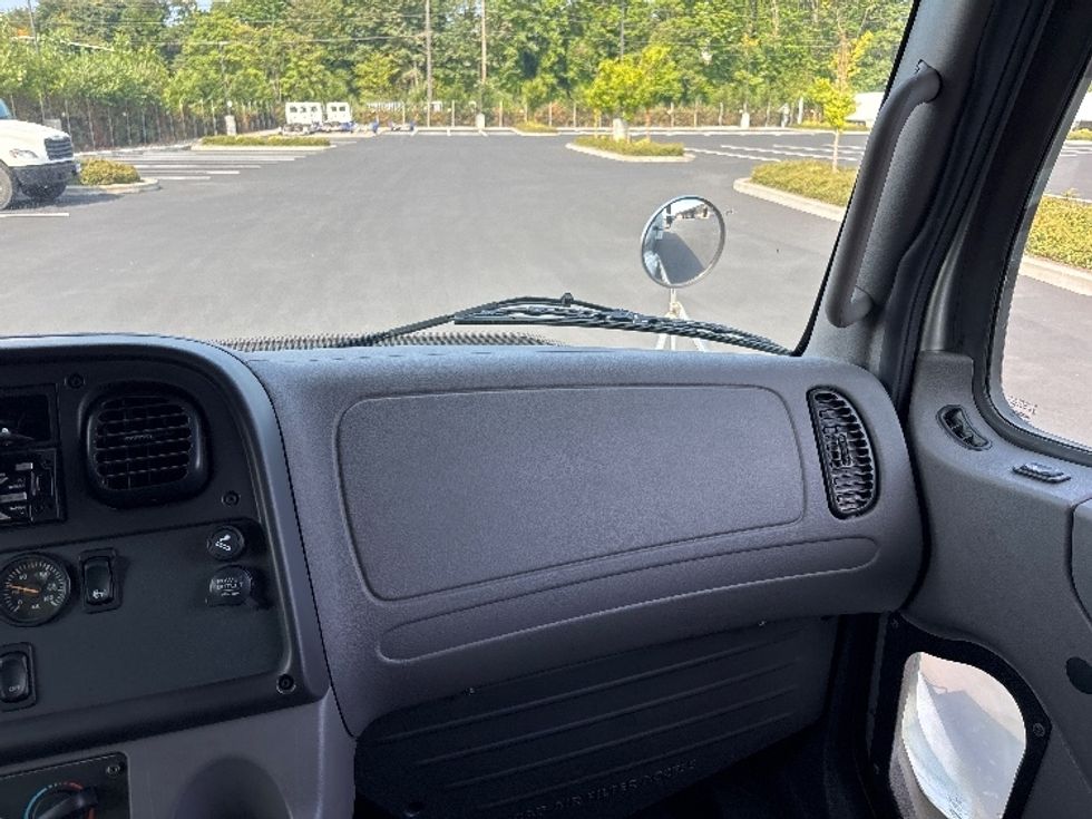 Curtain Side-Light and Medium Duty Trucks-Freightliner-2019-M2-Everett-WA-50,009\n\t\tmiles-$ 55,500 - Image 21