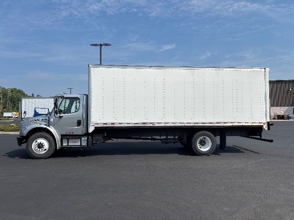 Curtain Side-Light and Medium Duty Trucks-Freightliner-2019-M2-Everett-WA-50,009\n\t\tmiles-$ 55,500 - Image 4
