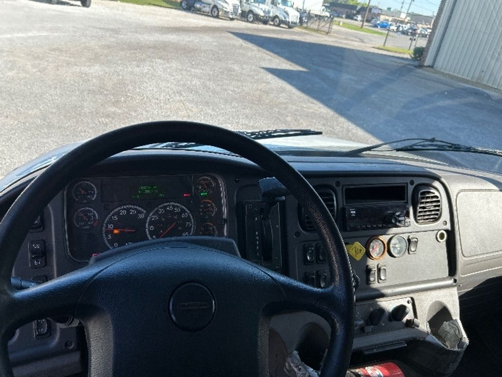 Curtain Side-Light and Medium Duty Trucks-Freightliner-2019-M2-Hueytown-AL-120,341\n\t\tmiles-$ 51,000 - Image 17