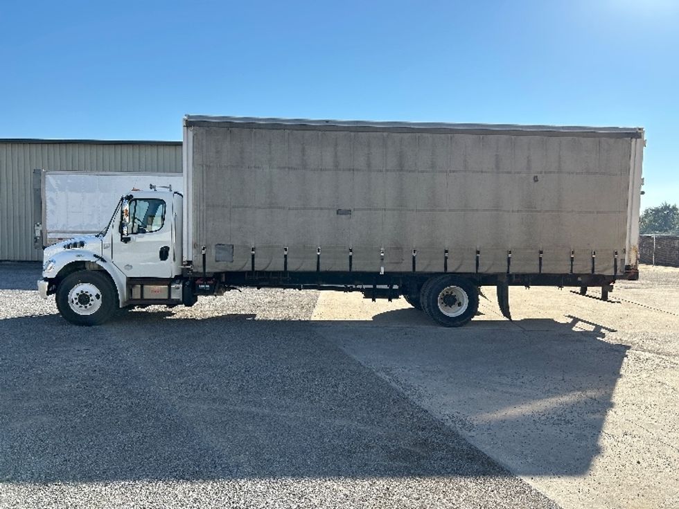 Curtain Side-Light and Medium Duty Trucks-Freightliner-2019-M2-Hueytown-AL-120,341\n\t\tmiles-$ 51,000 - Image 4