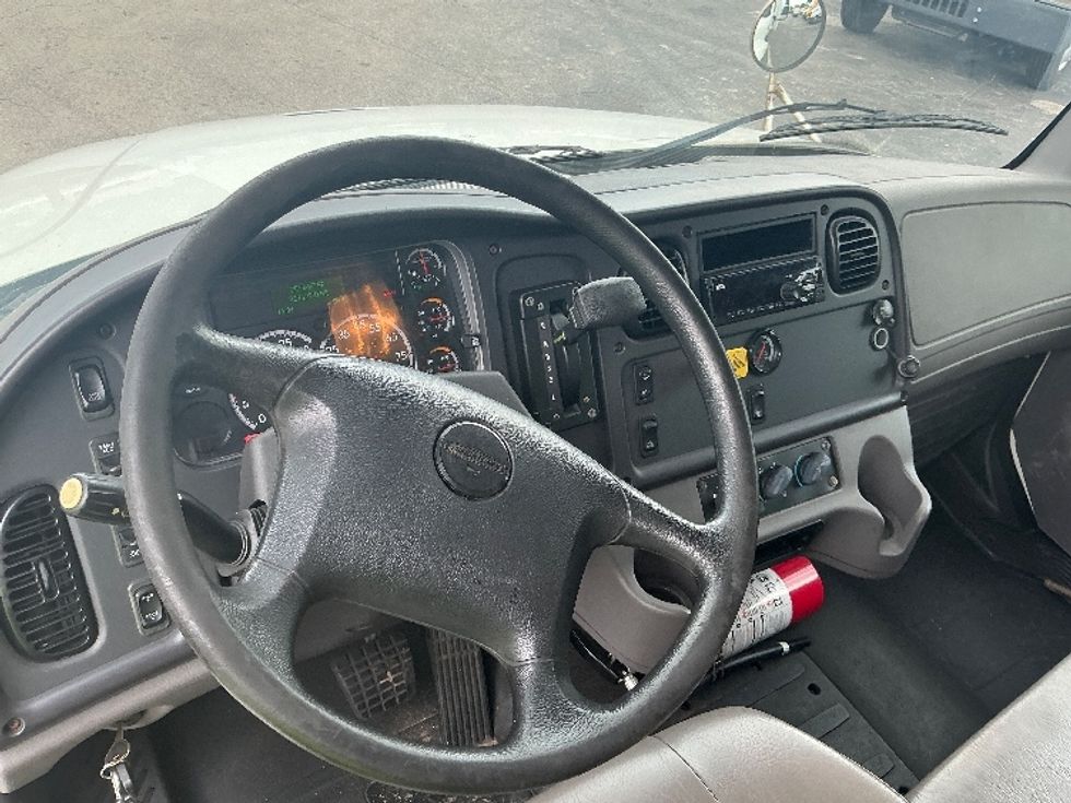 Curtain Side-Light and Medium Duty Trucks-Freightliner-2019-M2-Medley-FL-216,574\n\t\tmiles-$ 34,250 - Image 14