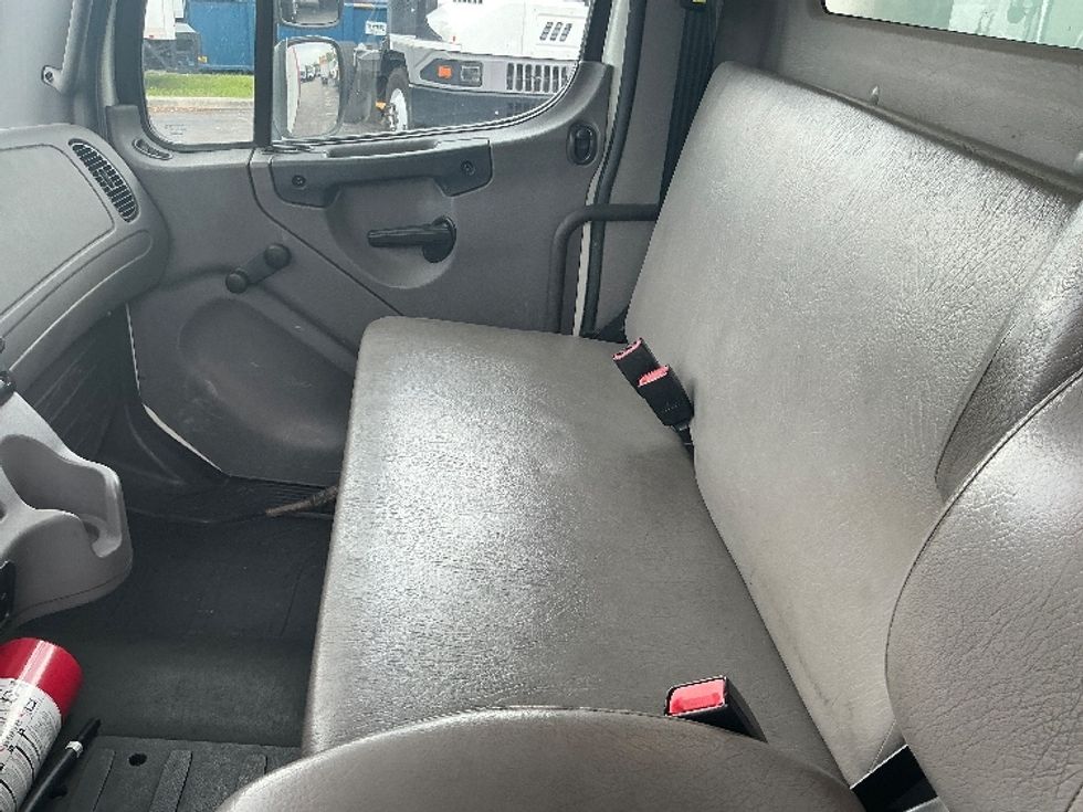 Curtain Side-Light and Medium Duty Trucks-Freightliner-2019-M2-Medley-FL-216,574\n\t\tmiles-$ 34,250 - Image 16