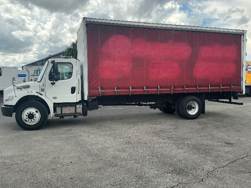 Curtain Side-Light and Medium Duty Trucks-Freightliner-2019-M2-Medley-FL-216,574\n\t\tmiles-$ 34,250 - Image 4