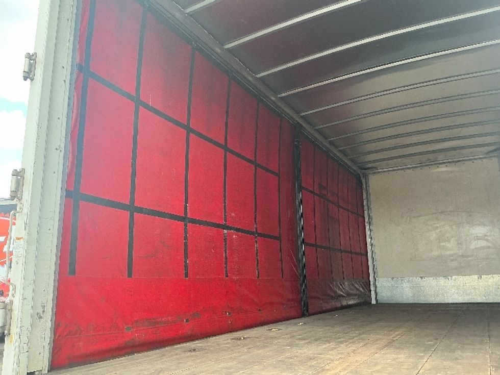 Curtain Side-Light and Medium Duty Trucks-Freightliner-2019-M2-Medley-FL-216,574\n\t\tmiles-$ 34,250 - Image 8