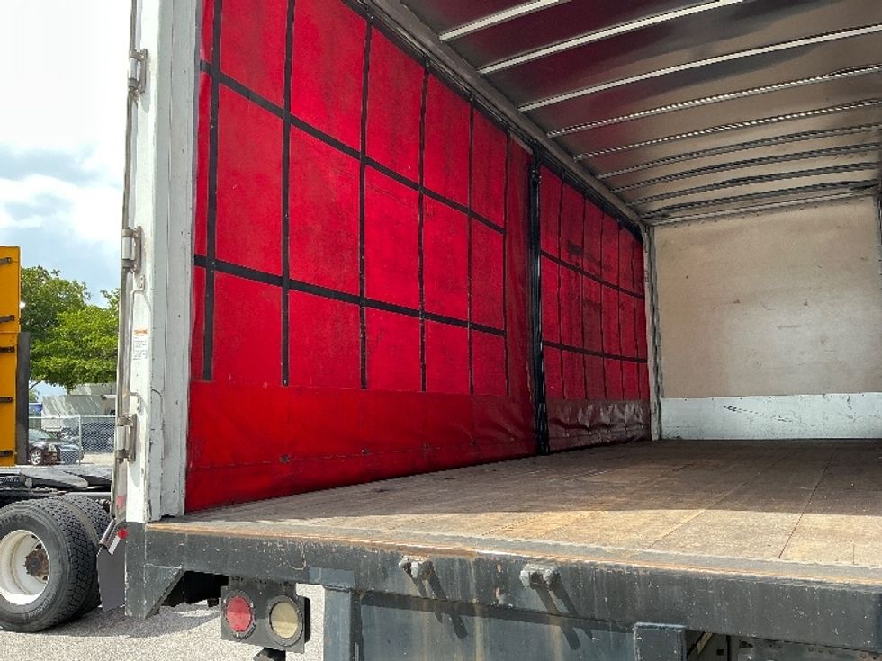 Curtain Side-Light and Medium Duty Trucks-Freightliner-2019-M2-Medley-FL-227,881\n\t\tmiles-$ 32,500 - Image 11