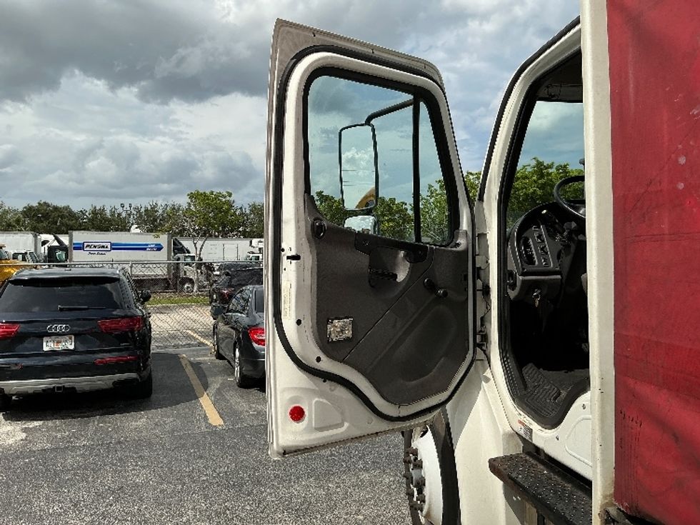 Curtain Side-Light and Medium Duty Trucks-Freightliner-2019-M2-Medley-FL-227,881\n\t\tmiles-$ 32,500 - Image 16