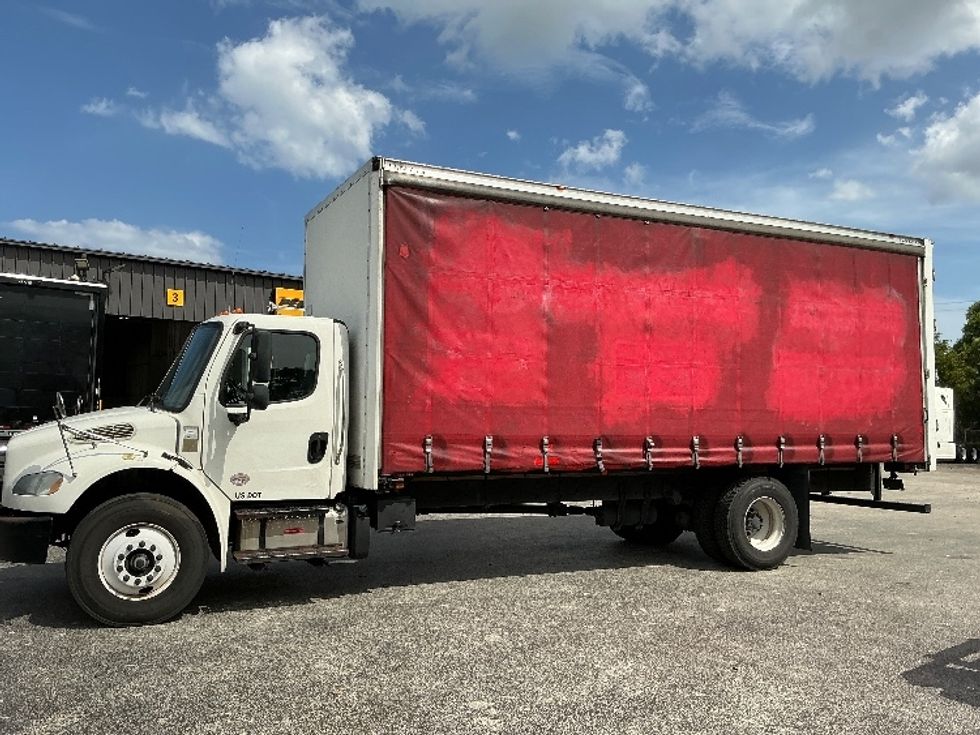Curtain Side-Light and Medium Duty Trucks-Freightliner-2019-M2-Medley-FL-227,881\n\t\tmiles-$ 32,500 - Image 4