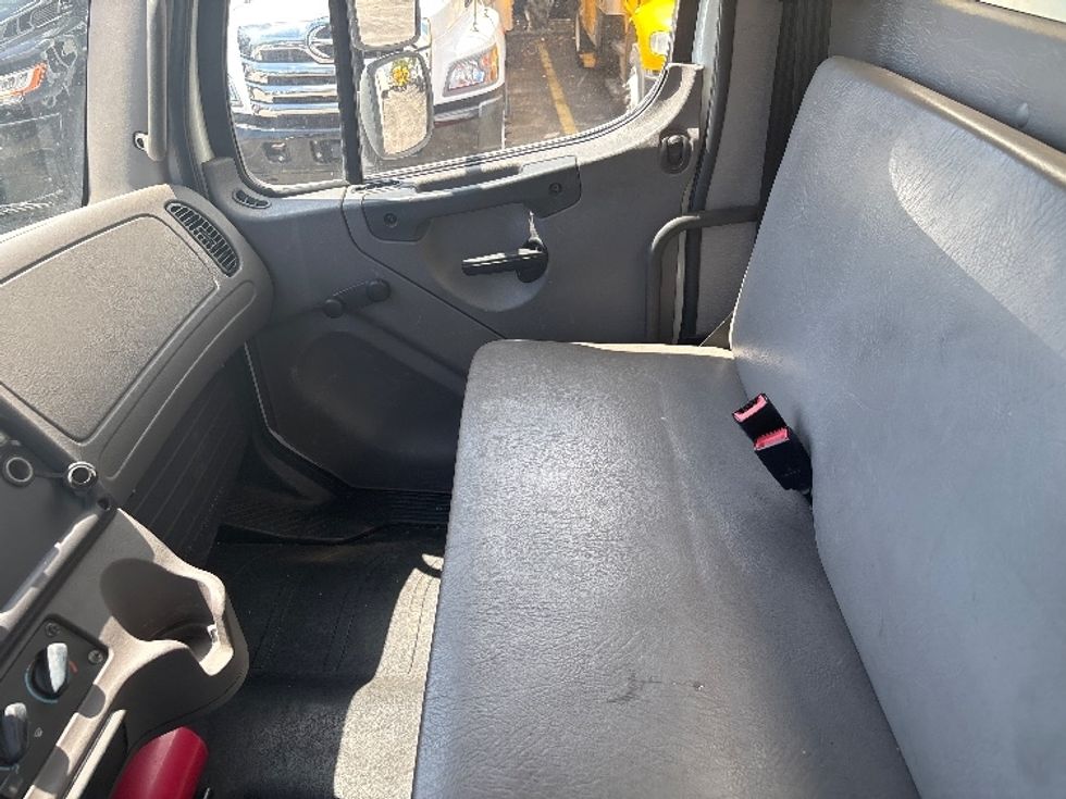 Curtain Side-Light and Medium Duty Trucks-Freightliner-2019-M2-Medley-FL-271,008\n\t\tmiles-$ 26,250 - Image 19
