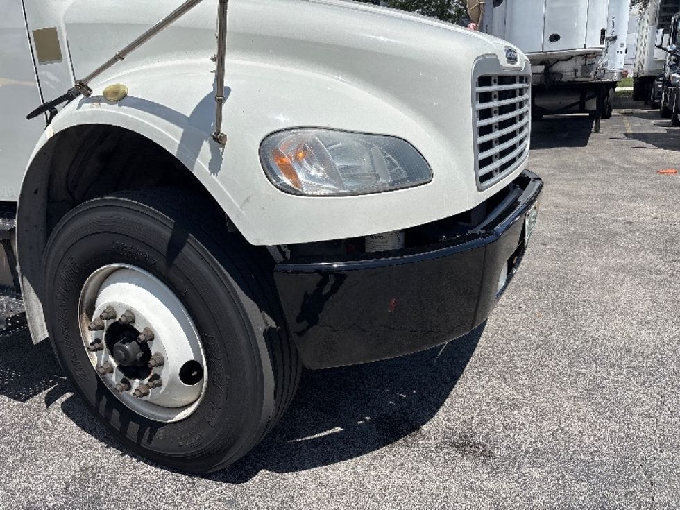 Curtain Side-Light and Medium Duty Trucks-Freightliner-2019-M2-Medley-FL-271,008\n\t\tmiles-$ 26,250 - Image 30
