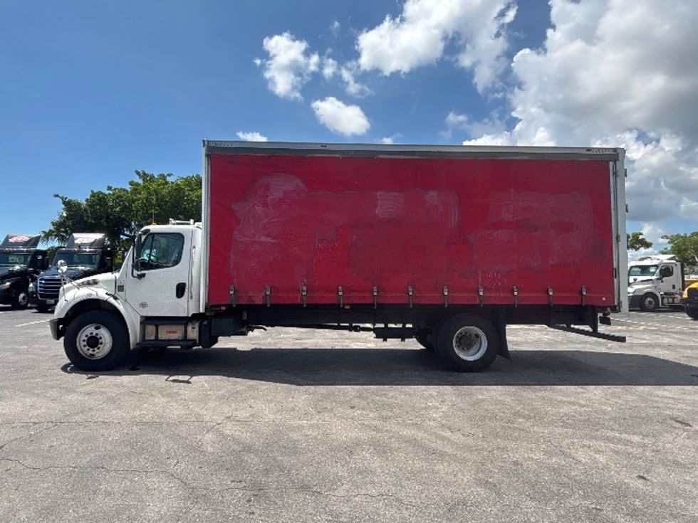 Curtain Side-Light and Medium Duty Trucks-Freightliner-2019-M2-Medley-FL-271,008\n\t\tmiles-$ 26,250 - Image 4